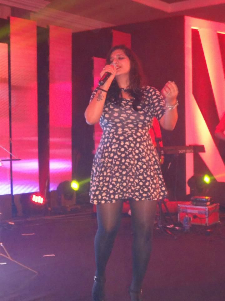 female singer goa